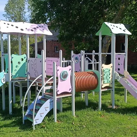 Holiday home Pod Kasztanem Dabki