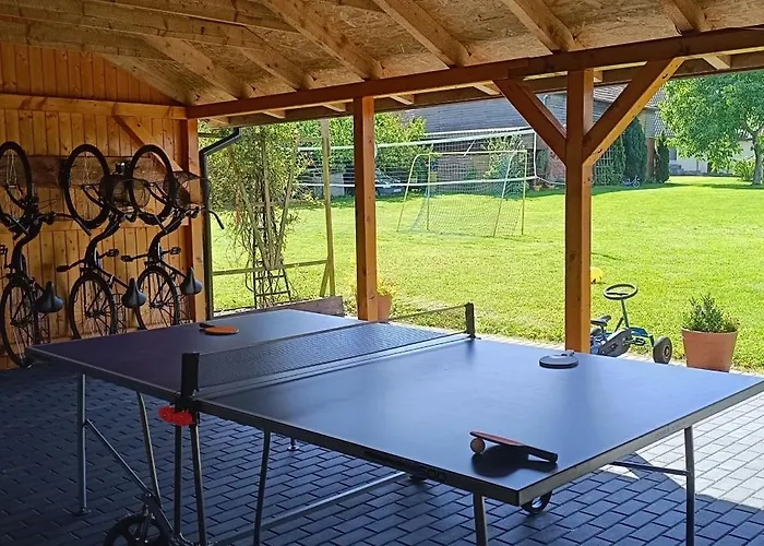 Pod Kasztanem Dąbki